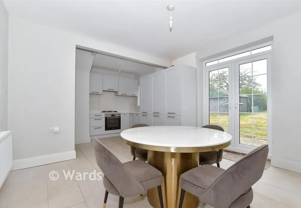 Kitchen/Diner - Christopher Row, Lynsted, Kent - Wards of Kent