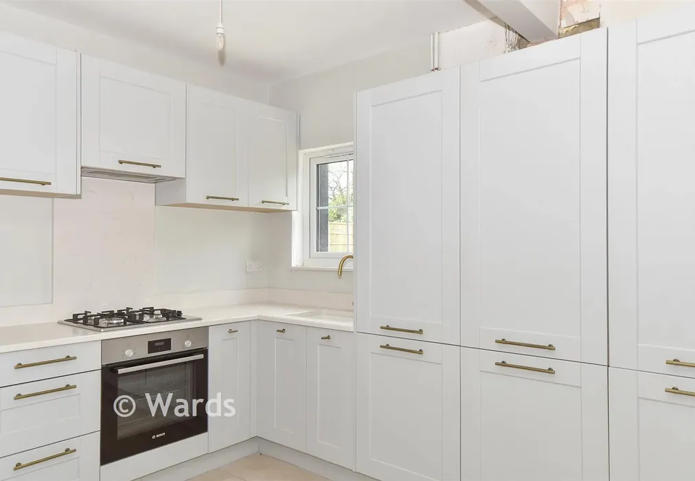 Internal Lifestyle Photograph - Christopher Row, Lynsted, Kent - Wards of Kent