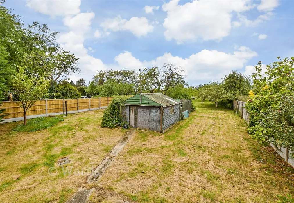Rear Garden - Christopher Row, Lynsted, Kent - Wards of Kent