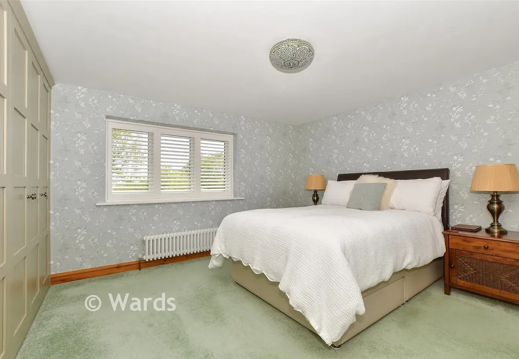Bedroom 1 - High Halden, Ashford, Kent - Wards of Kent