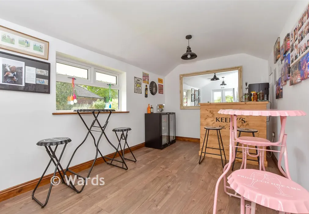 Room 1 - High Halden, Ashford, Kent - Wards of Kent