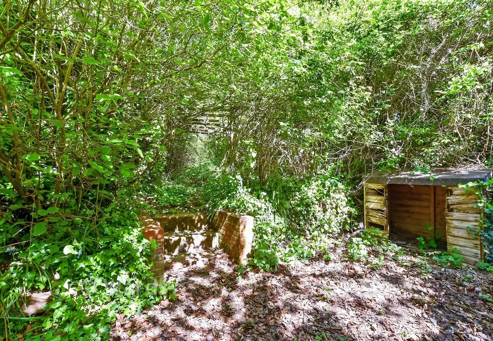 Rear Garden - Church Lane, Trottiscliffe, West Malling, Kent - Wards of Kent