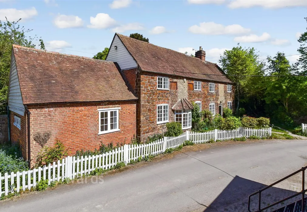 External (Web) - Church Lane, Trottiscliffe, West Malling, Kent - Wards of Kent