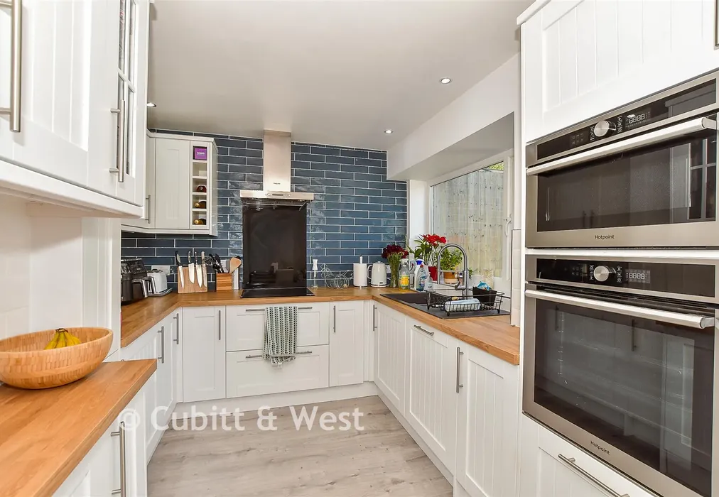Kitchen/Breakfast Room - Western Gardens, Crowborough, East Sussex - Wards of Kent