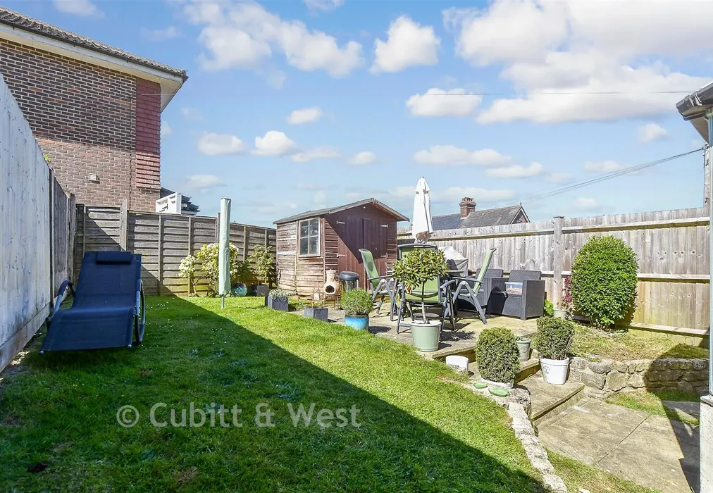 Rear Garden - Western Gardens, Crowborough, East Sussex - Wards of Kent
