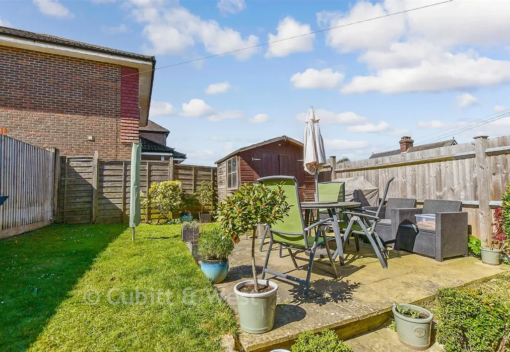 Rear Garden - Western Gardens, Crowborough, East Sussex - Wards of Kent