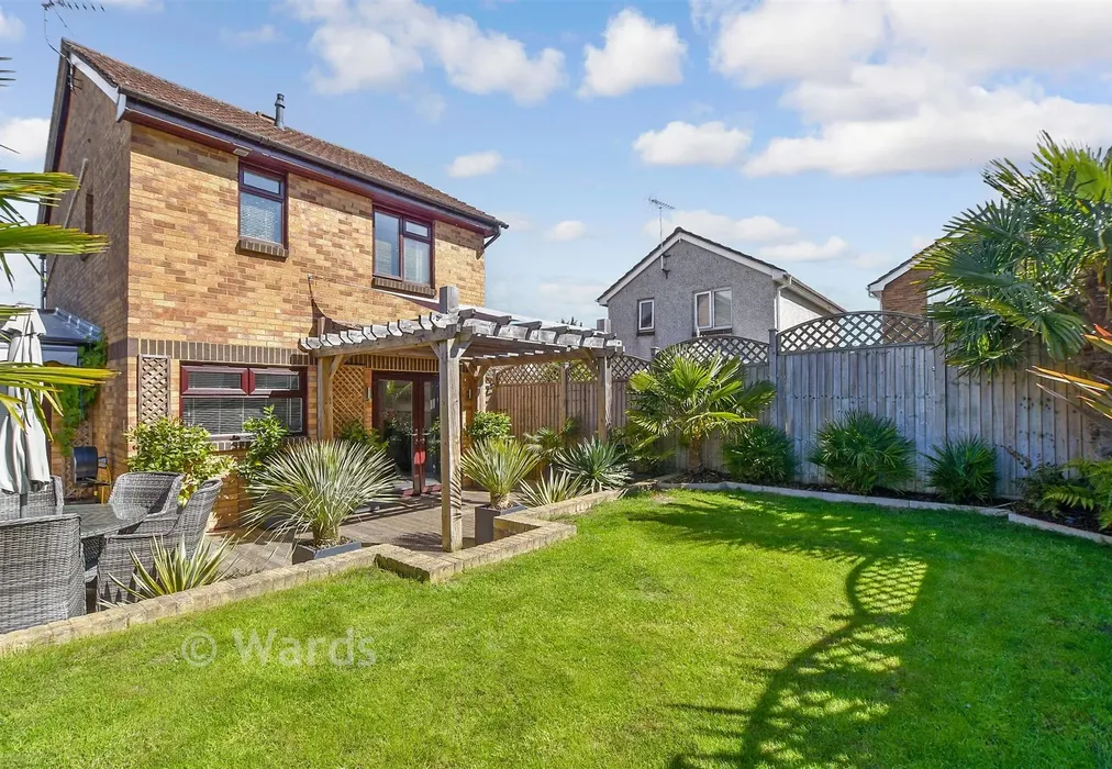 Rear Garden - Harvest Way, Singleton, Kent - Wards of Kent