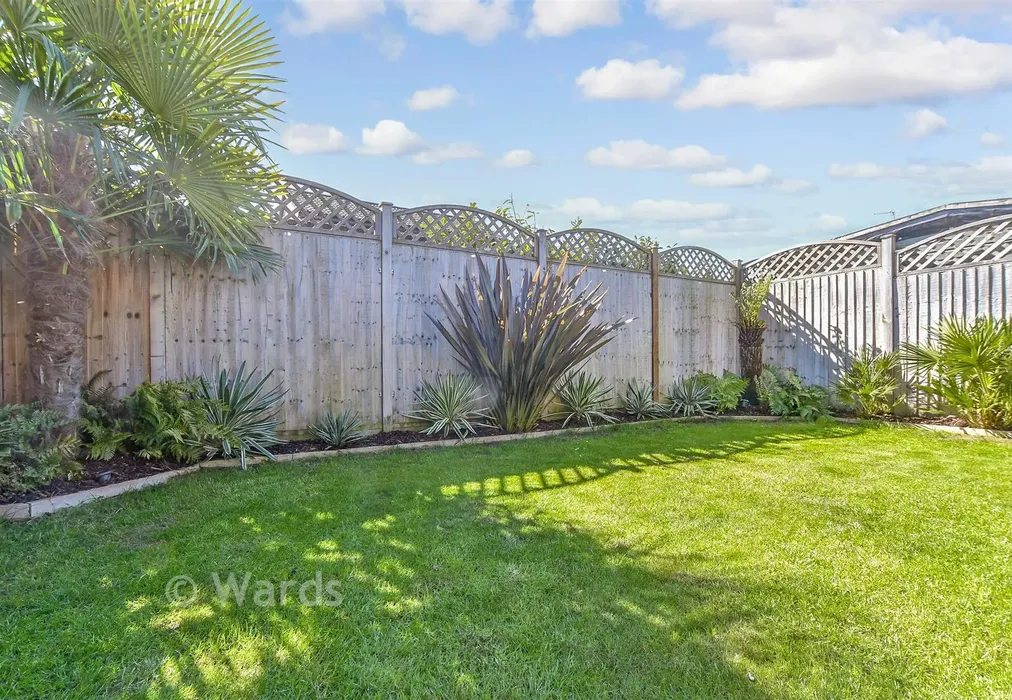 Rear Garden - Harvest Way, Singleton, Kent - Wards of Kent