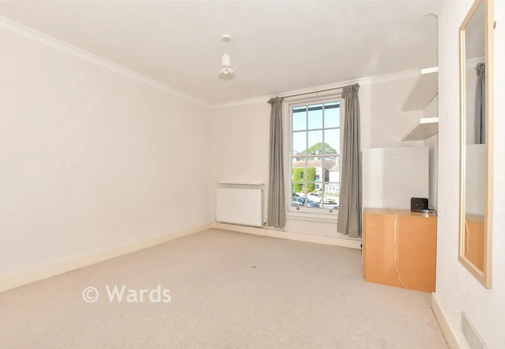 Bedroom 1 - Albert Road, Hythe, Kent - Wards of Kent