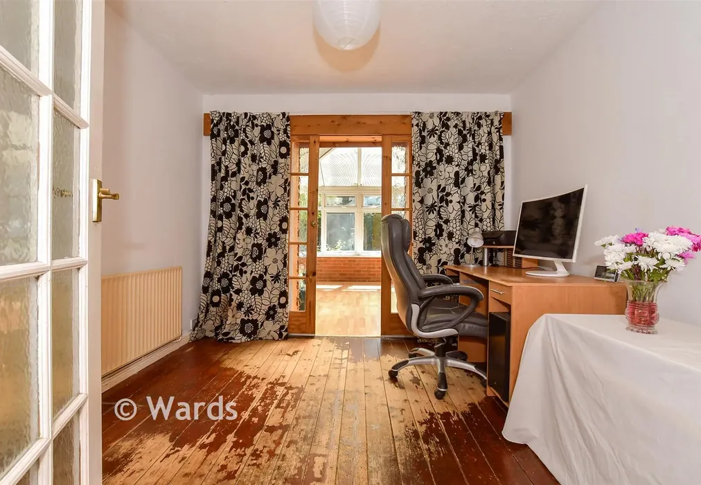 Internal Lifestyle Photograph - Wilson Avenue, Deal, Kent - Wards of Kent