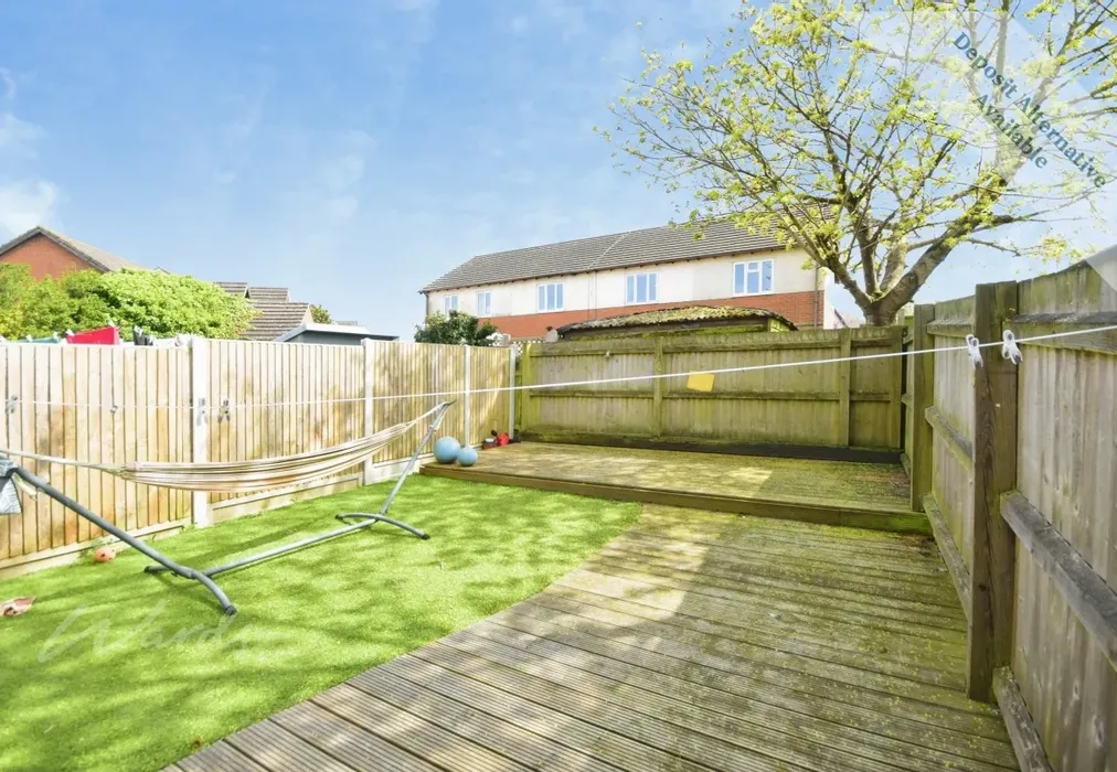 Garden - Haskard Close Hawkinge CT18 - Wards of Kent