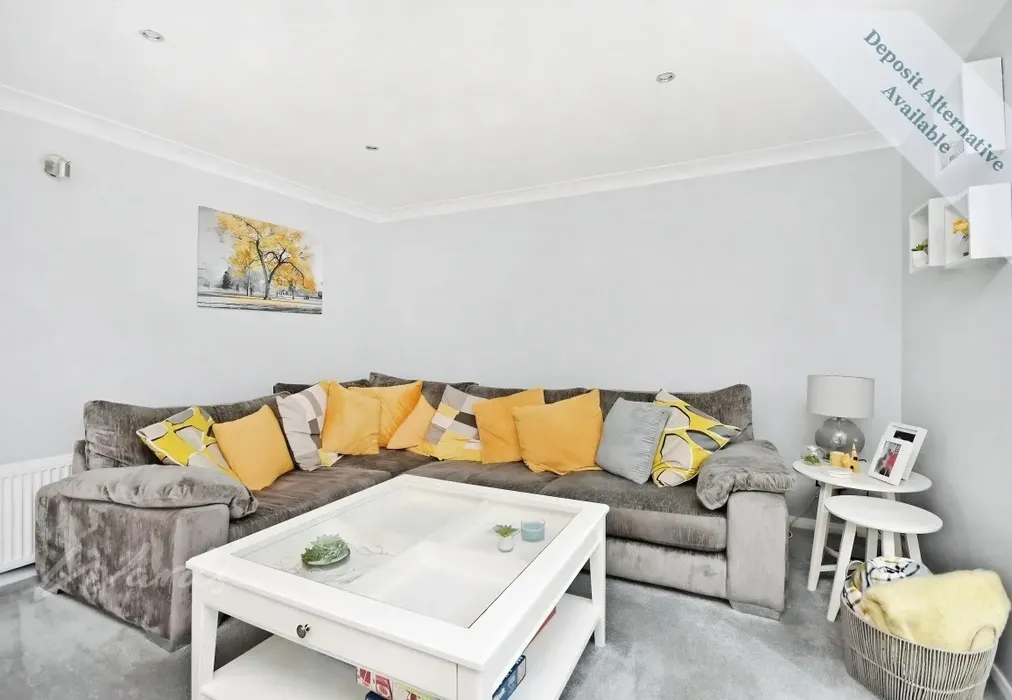 Lounge - Haskard Close Hawkinge CT18 - Wards of Kent
