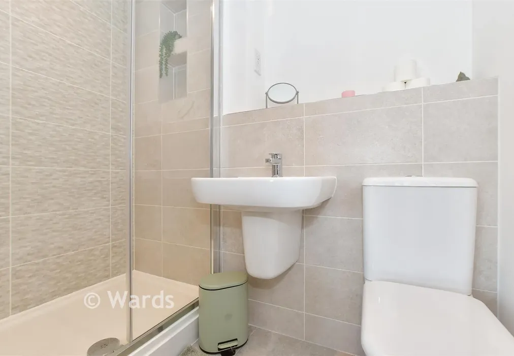 En-Suite Shower Room - Maidstone Road, Tonbridge, Kent - Wards of Kent