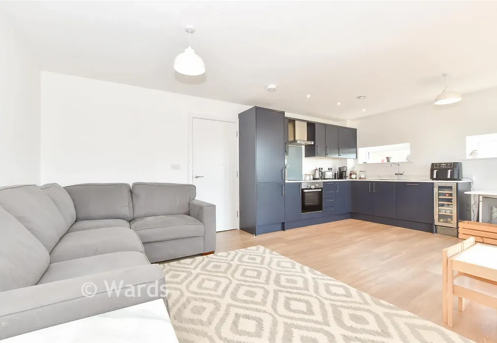 Lounge/Diner - Maidstone Road, Tonbridge, Kent - Wards of Kent