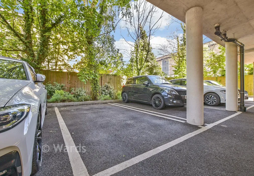 Driveway/Parking - Maidstone Road, Tonbridge, Kent - Wards of Kent