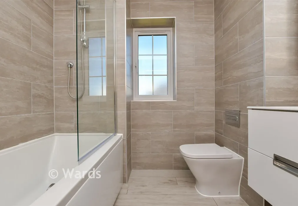 Bathroom - Parish Close, Birchington, Kent - Wards of Kent