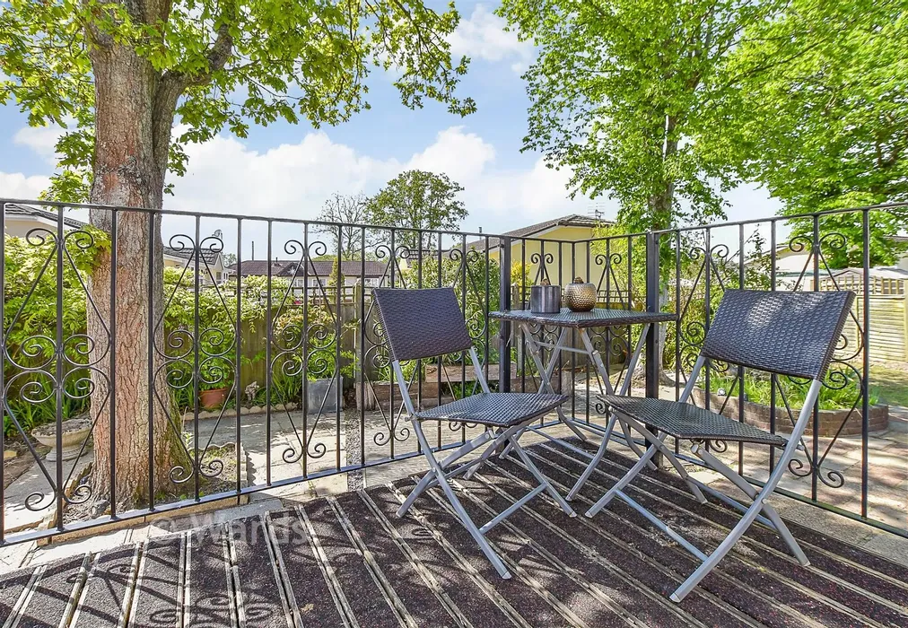 Rear Garden - Woodlands Park, Biddenden, Ashford, Kent - Wards of Kent