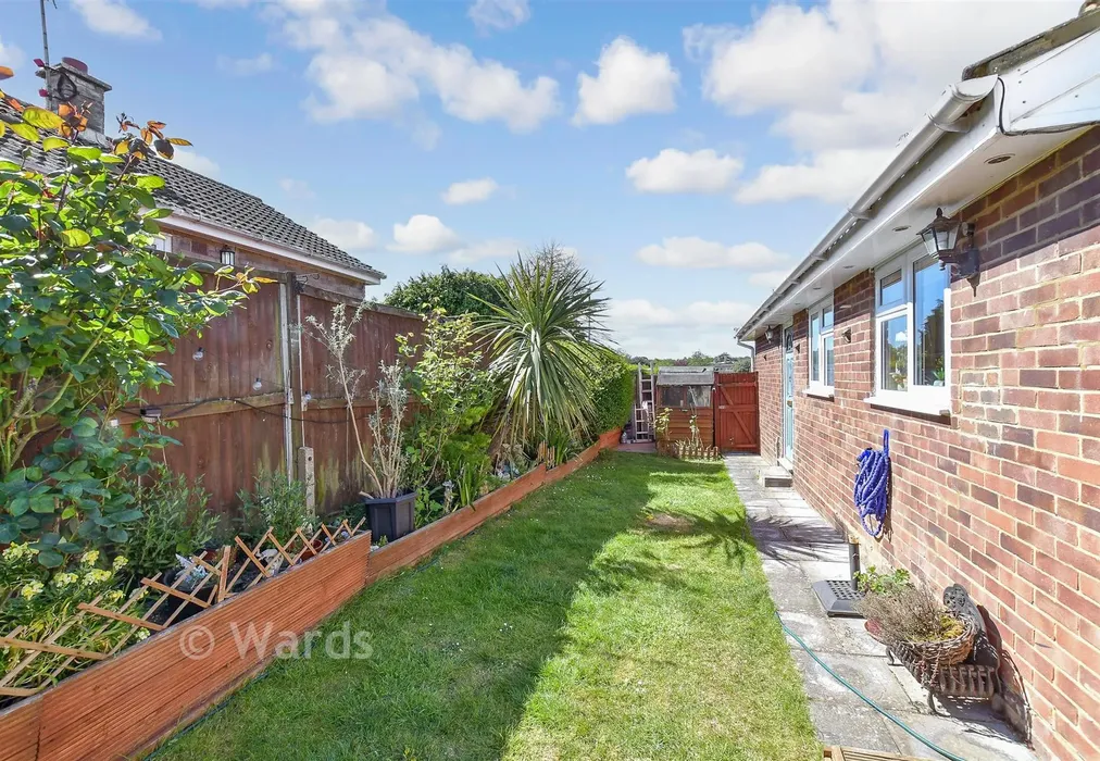 Side Garden - Woodrow Chase, Herne Bay, Kent - Wards of Kent