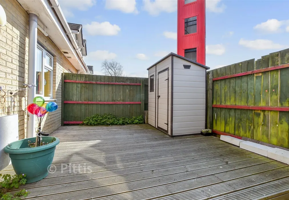 Rear Garden - Avenue Road, Sandown, Isle of Wight - Wards of Kent