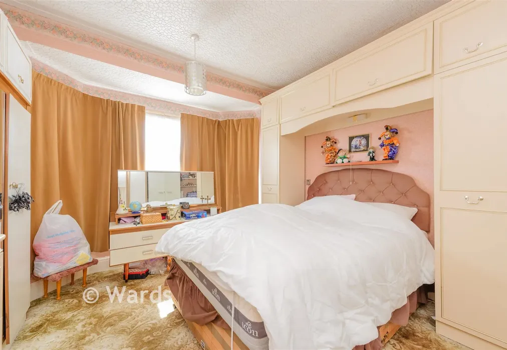 Bedroom 1 - Lime Avenue, Northfleet, Kent - Wards of Kent