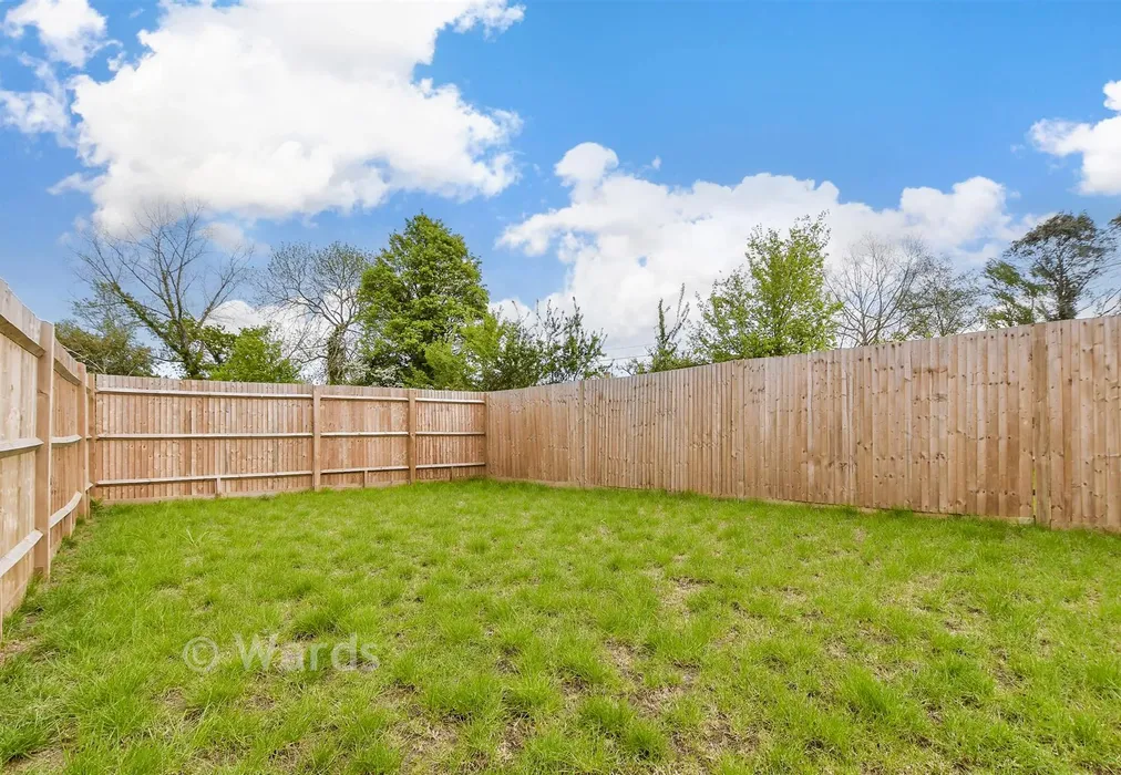 Rear Garden - Claygate, Marden, Tonbridge, Kent - Wards of Kent
