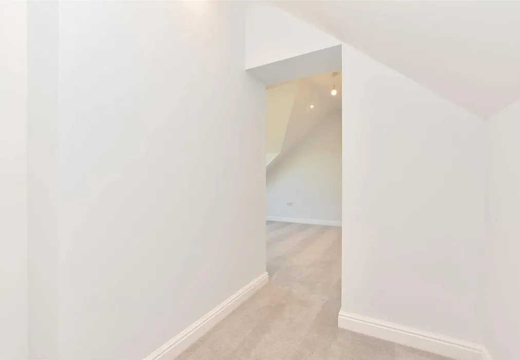 Dressing Area - Claygate, Marden, Tonbridge, Kent - Wards of Kent