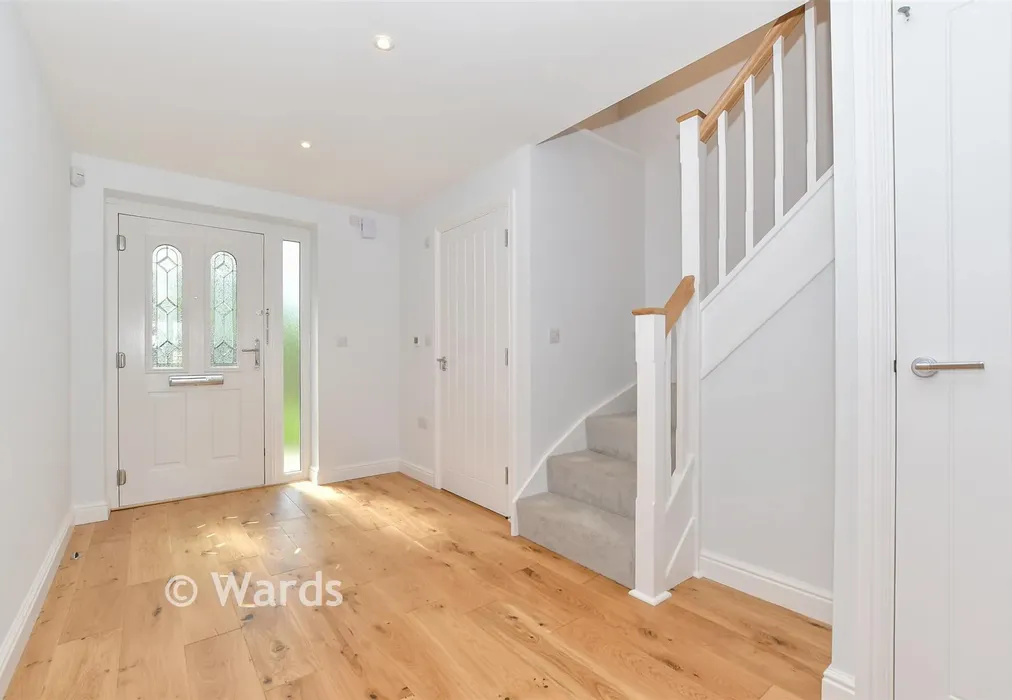 Entrance Hall - Claygate, Marden, Tonbridge, Kent - Wards of Kent