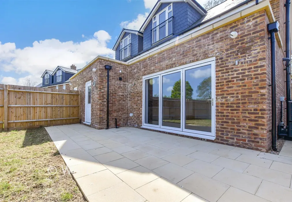 Patio / Decking - Claygate, Marden, Tonbridge, Kent - Wards of Kent