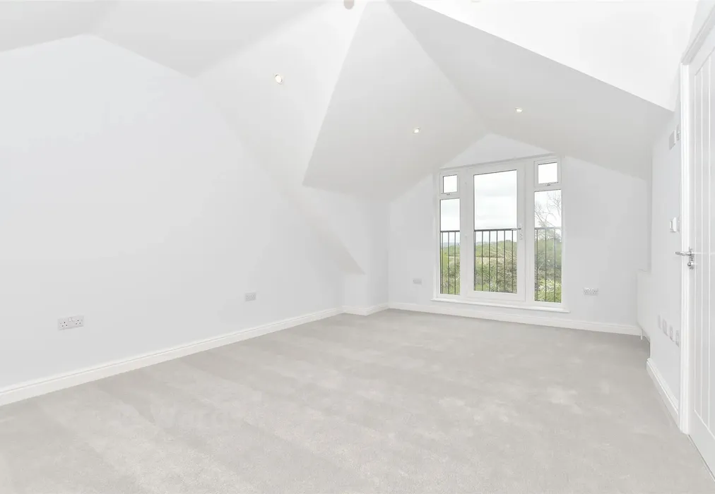 Bedroom 1 - Claygate, Marden, Tonbridge, Kent - Wards of Kent