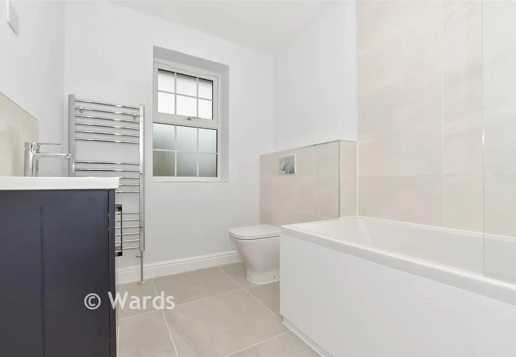 Bathroom - Claygate, Marden, Tonbridge, Kent - Wards of Kent
