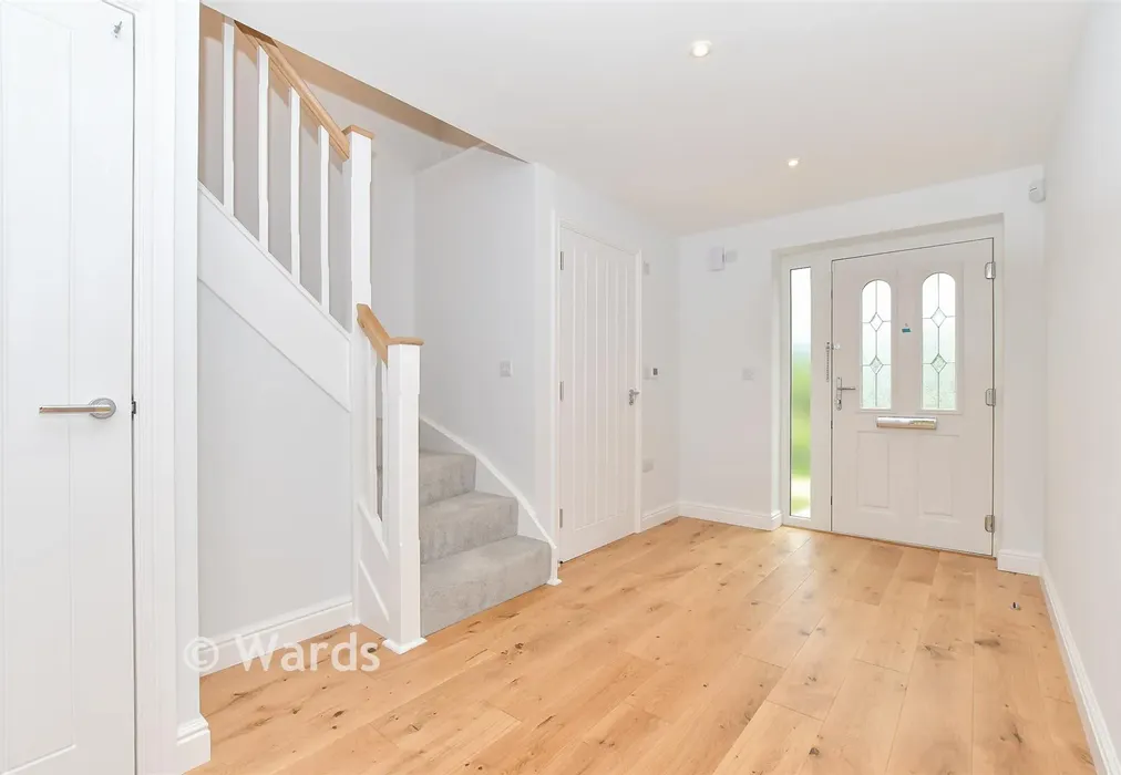 Entrance Hall - Claygate, Marden, Tonbridge, Kent - Wards of Kent