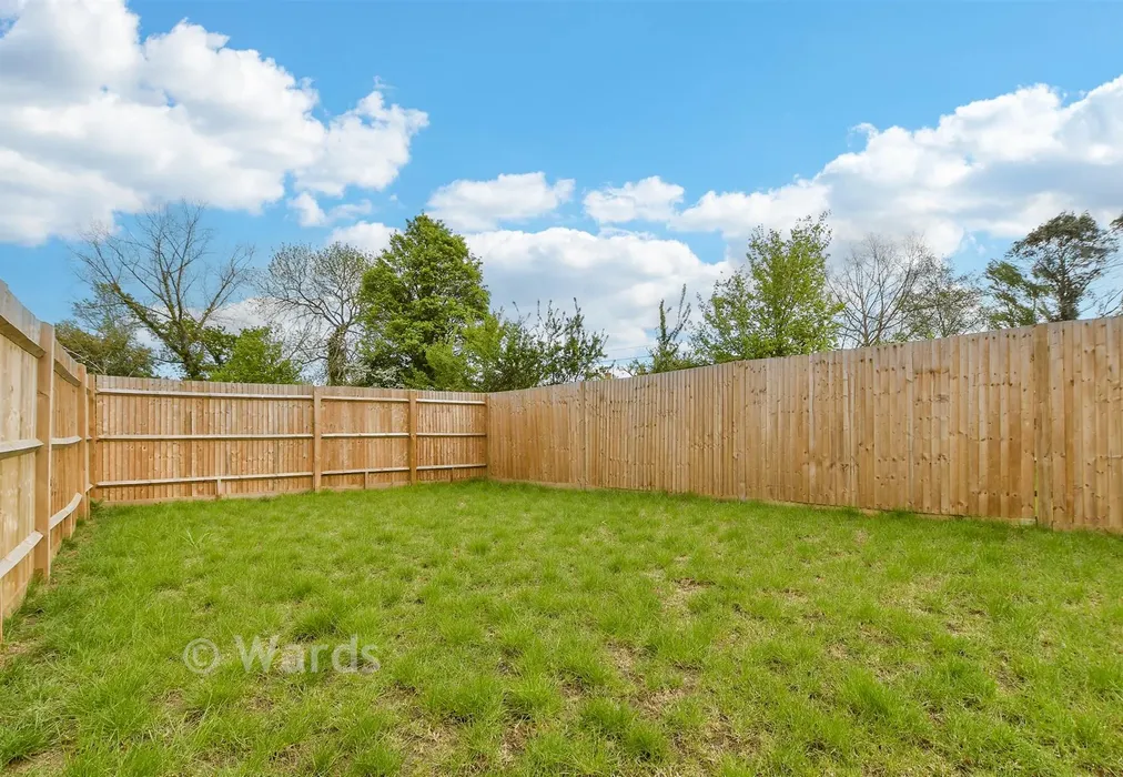 Rear Garden - Claygate, Marden, Tonbridge, Kent - Wards of Kent