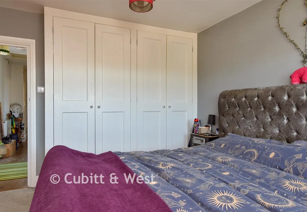 Bedroom 1 - Carol Close, Brighton, East Sussex - Wards of Kent