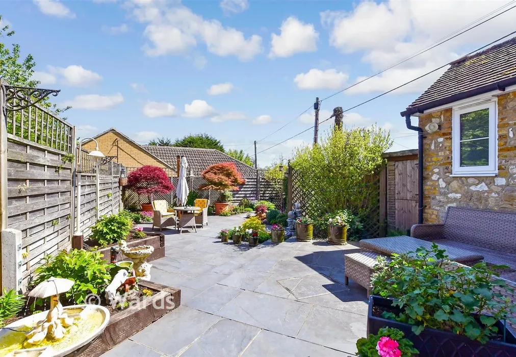 Rear Garden - Addington Green, Addington, West Malling, Kent - Wards of Kent