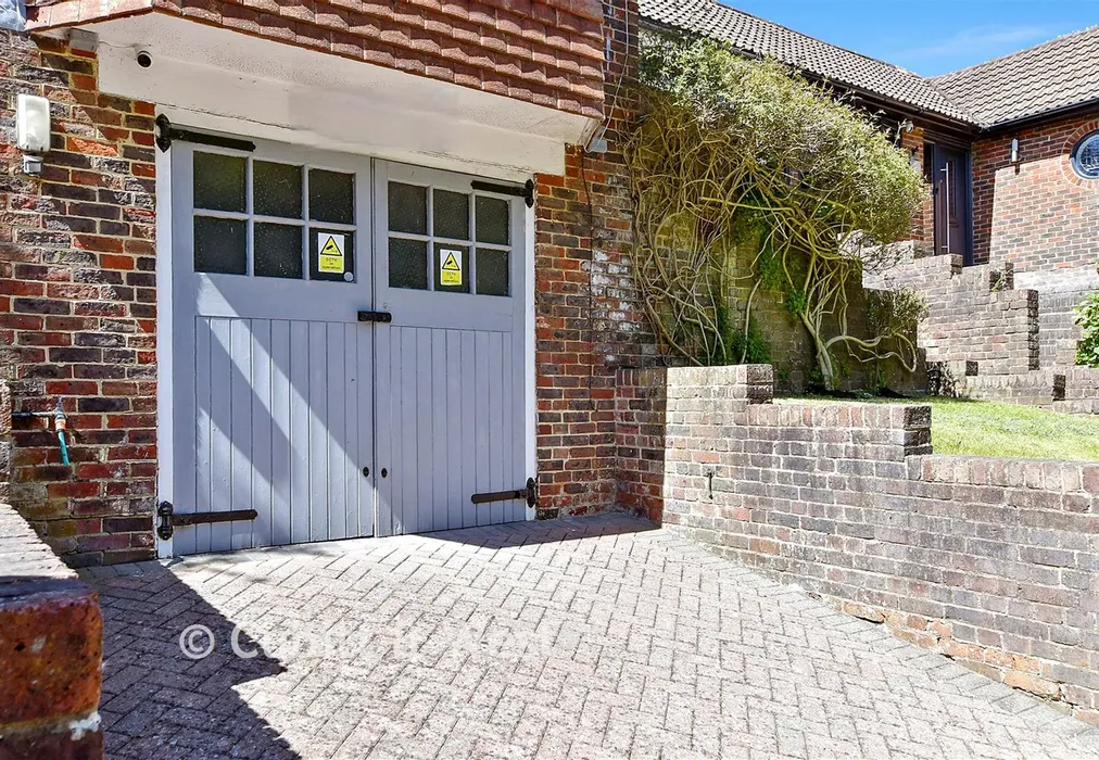 Garage - Eldred Avenue, Westdene, Brighton, East Sussex - Wards of Kent