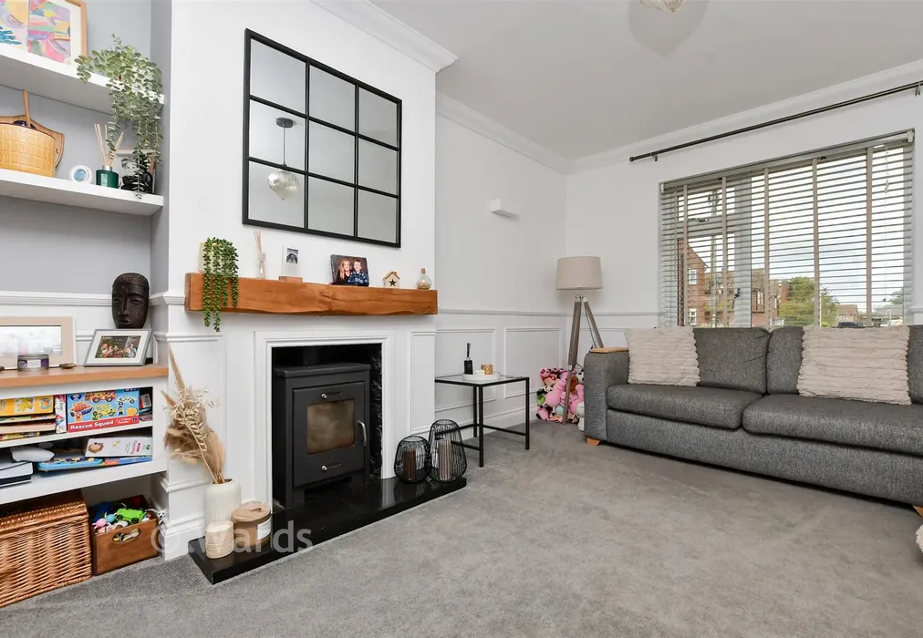 Lounge - Coronation Crescent, Margate, Kent - Wards of Kent