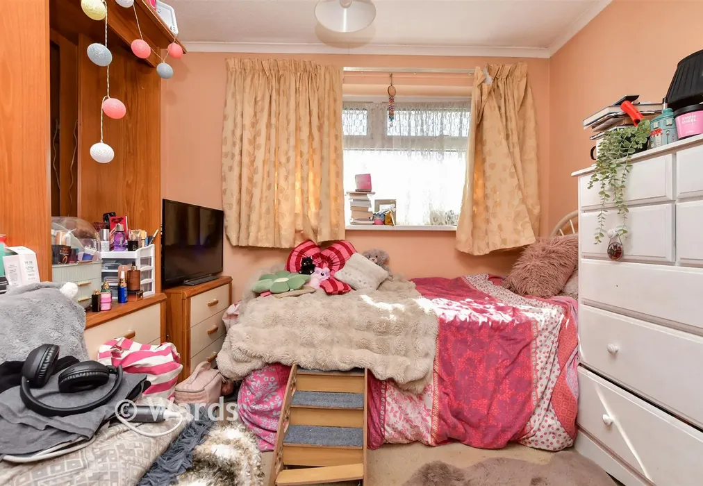 Bedroom 2 - Yew Tree Close, Broadstairs, Kent - Wards of Kent