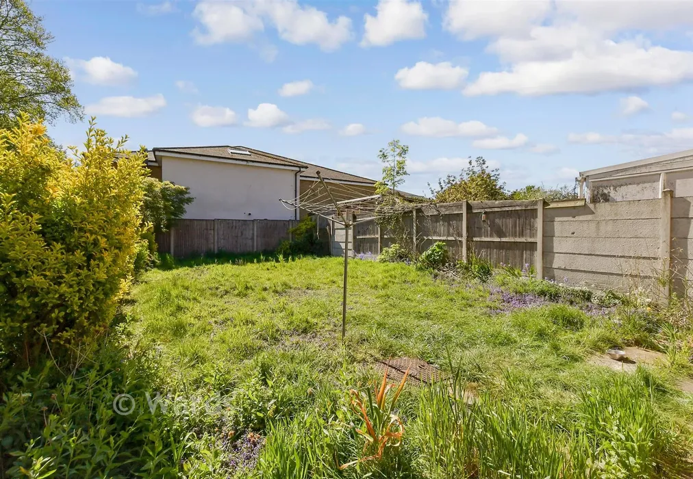 Rear Garden - Yew Tree Close, Broadstairs, Kent - Wards of Kent