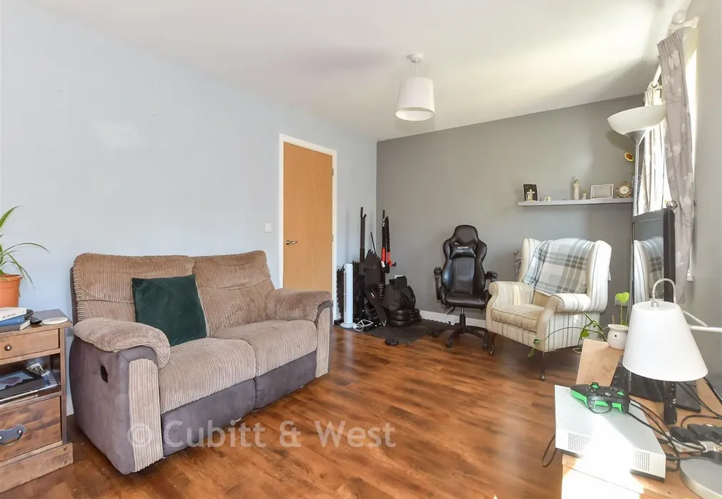Lounge. - Ruppell Rise, Haywards Heath, West Sussex - Wards of Kent