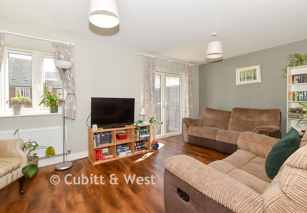 Lounge - Ruppell Rise, Haywards Heath, West Sussex - Wards of Kent