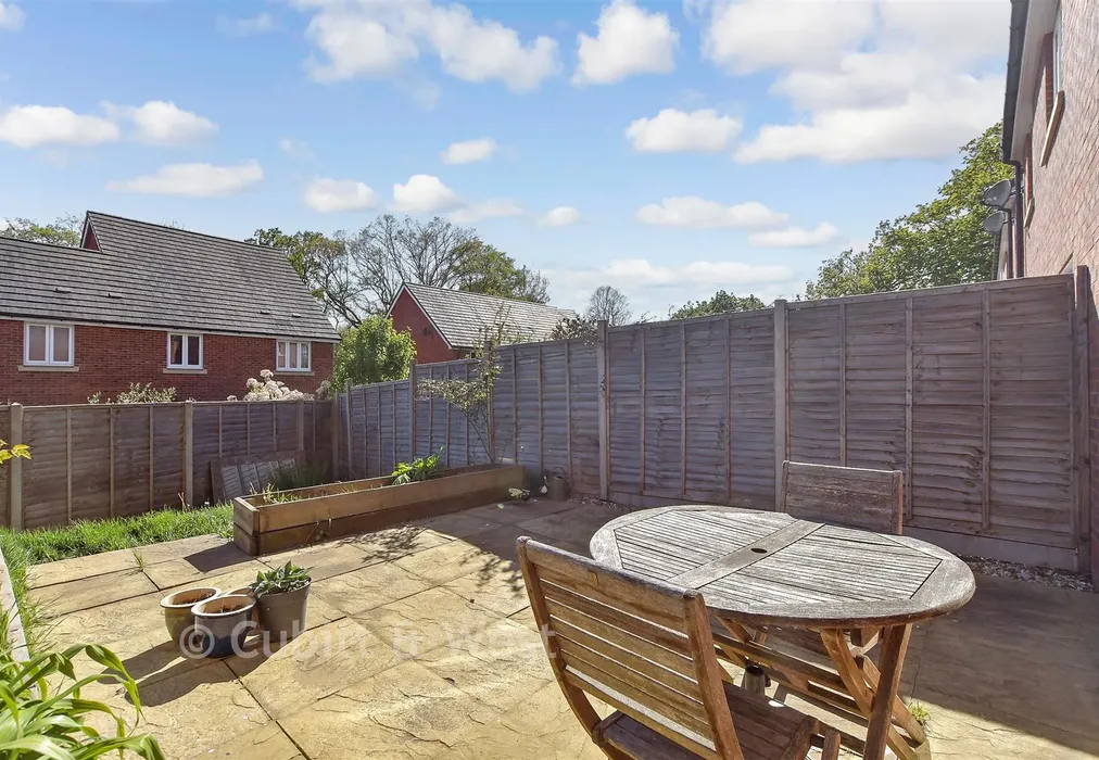 Rear Garden - Ruppell Rise, Haywards Heath, West Sussex - Wards of Kent