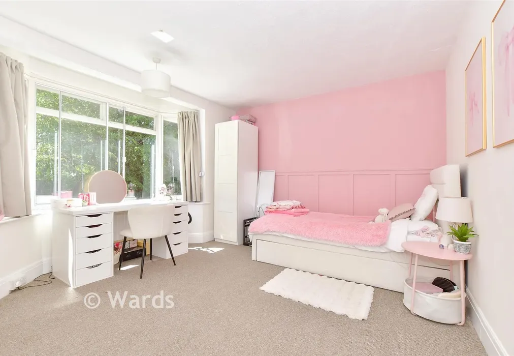 Bedroom 1 - Rocks Hill, Northiam, Rye, East Sussex - Wards of Kent