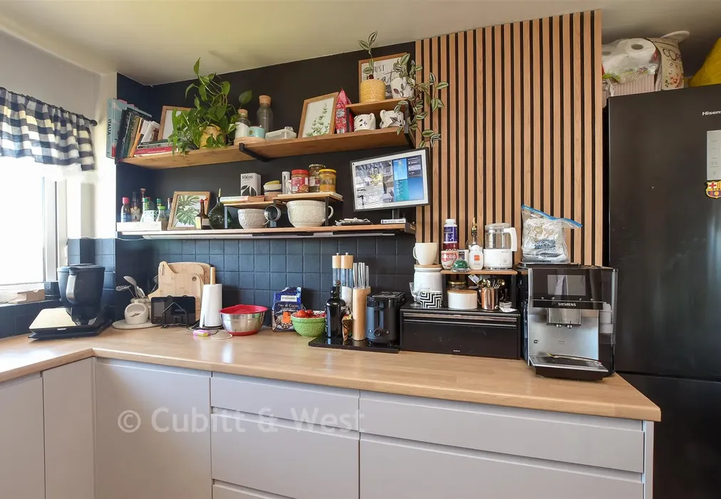 Kitchen - Castle Drive, Reigate, Surrey - Wards of Kent