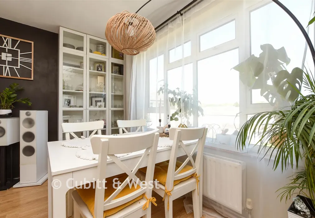 Lounge/Dining Area - Castle Drive, Reigate, Surrey - Wards of Kent