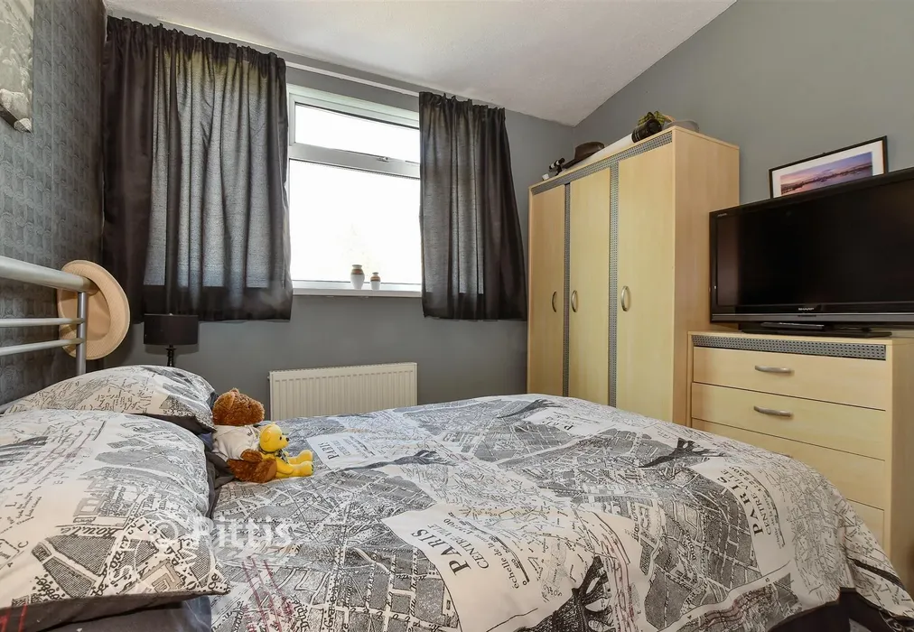 Bedroom 2 - Central Way, Sandown, Isle of Wight - Wards of Kent