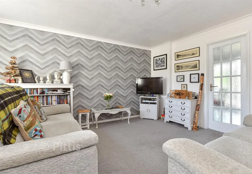 Lounge - Central Way, Sandown, Isle of Wight - Wards of Kent