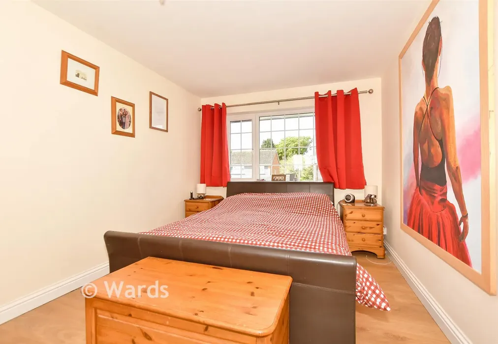 Main Bedroom - Newlands, Whitfield, Dover, Kent - Wards of Kent