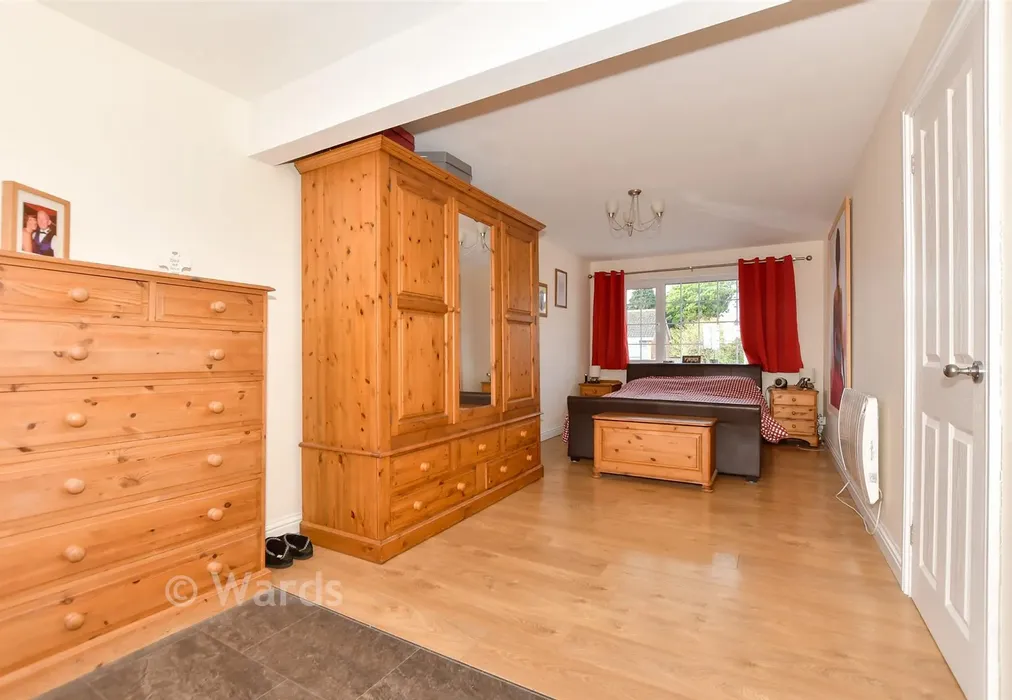 Main Bedroom - Newlands, Whitfield, Dover, Kent - Wards of Kent