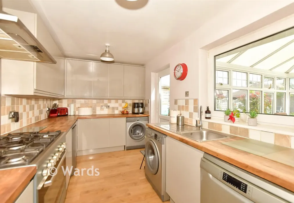 Kitchen - Newlands, Whitfield, Dover, Kent - Wards of Kent