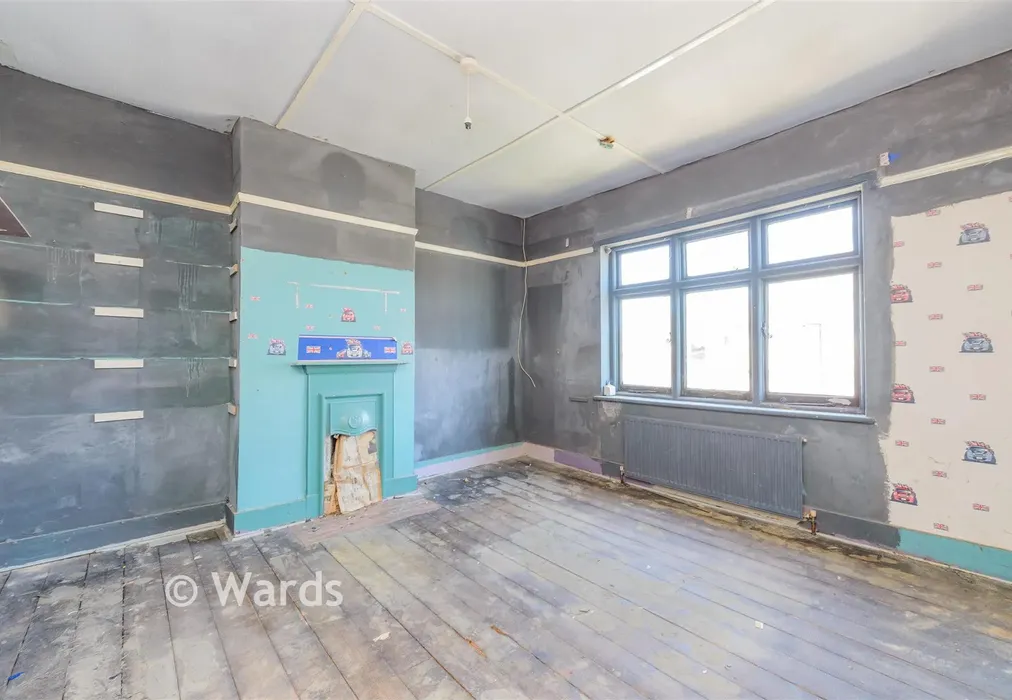 Bedroom 1 - Newlyn Road, Welling, Kent - Wards of Kent
